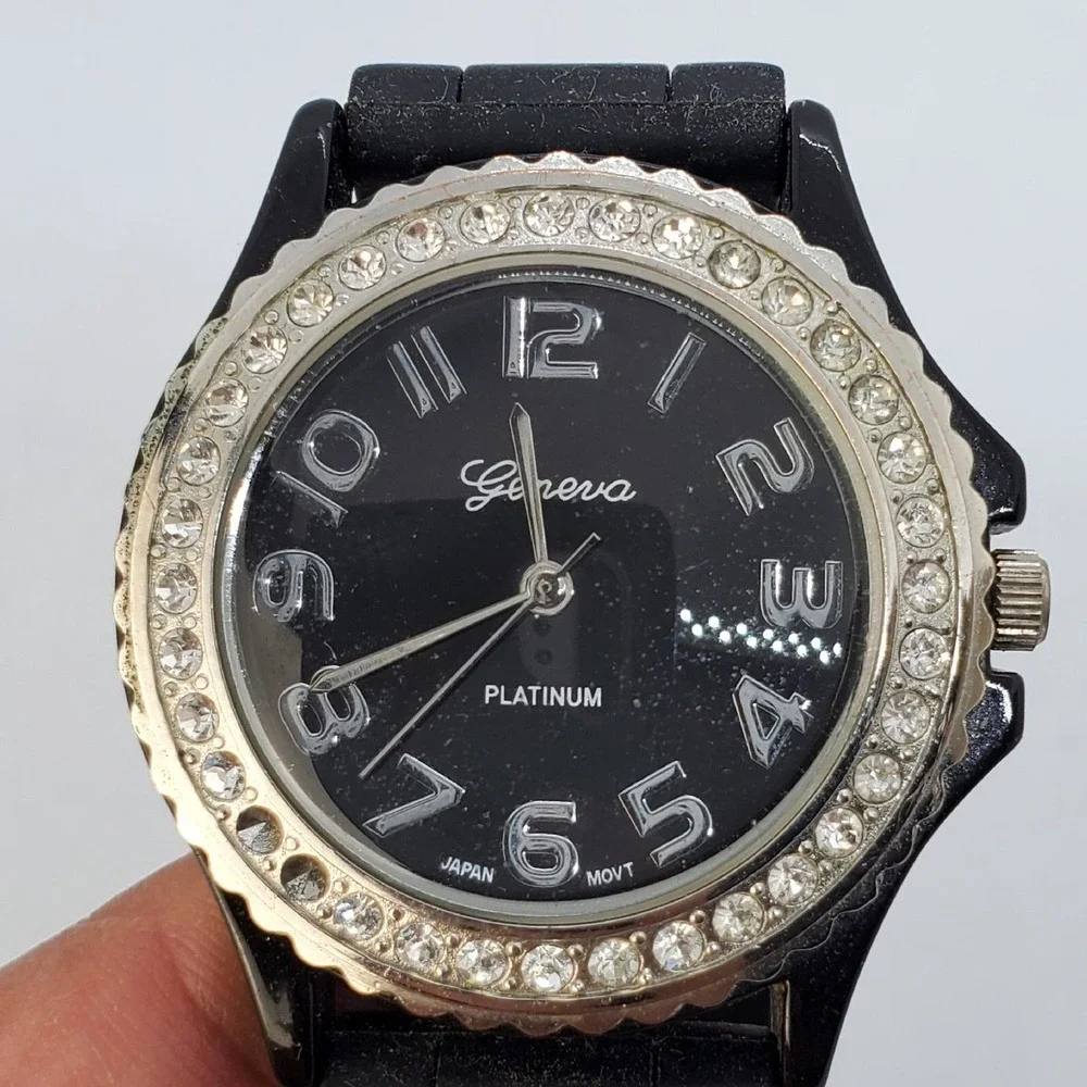 38MM Women Watch Black Dial Crystal Bezel Black Plastic‎ Band Straps New Battery